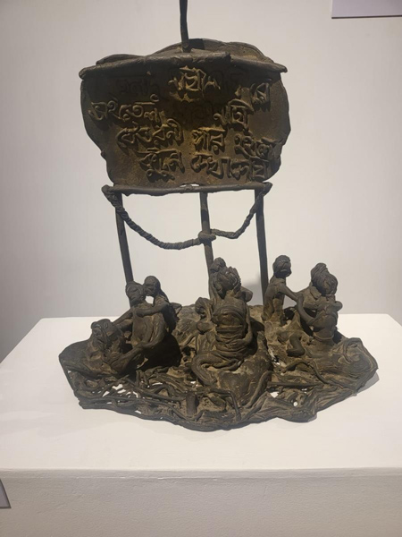 ভাস্কর্যে ভাস্বর: শিল্পী মীরা মুখোপাধ্যায়ের একক প্রদর্শনীর শিল্পকর্ম।