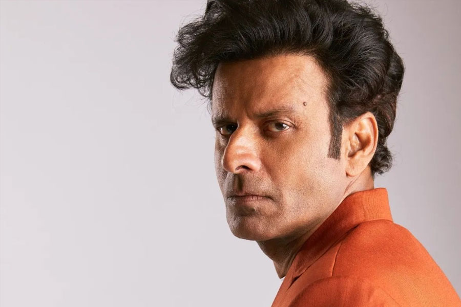 বলিপাড়া সূত্রে খবর, মুকেশের কনিষ্ঠ পুত্রের বিয়ের অনুষ্ঠানে যেতে পারেননি বলি অভিনেতা মনোজ বাজপেয়ী।