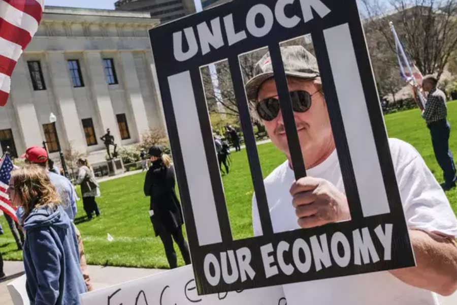 Recession may hit American economy, what could be the reasons