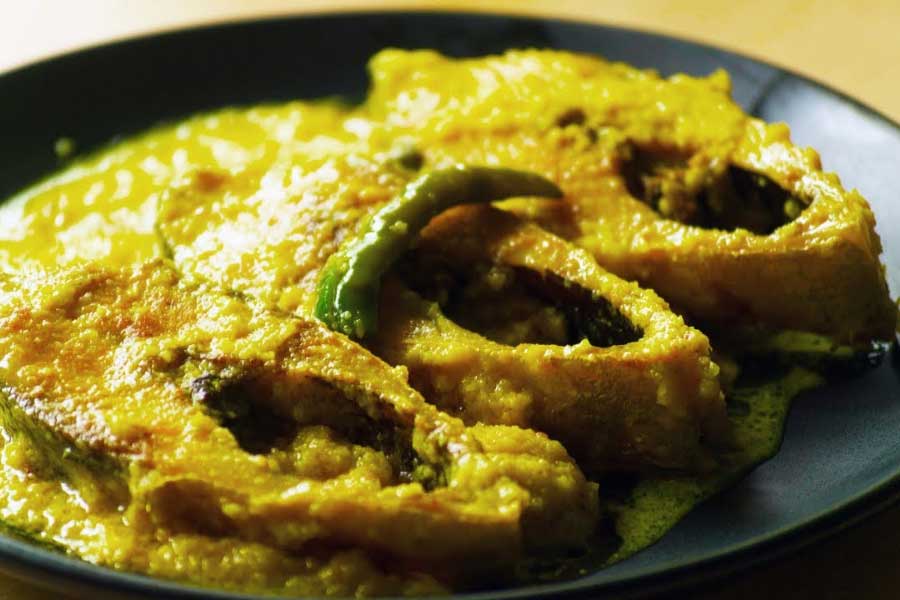 How to cook restaurant like Ilish Malai at home