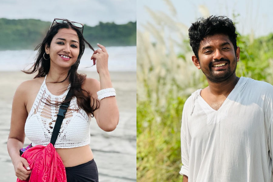 সোহিনী- শোভন দু’জনেই বাঙালি খাবার ভালবাসেন। সেই কারণেই বিয়েতে চিংড়ি, মটন থেকে মিষ্টি দই, সবই থাকছে। বিয়ের দিন বেনারসিতেই সাজবেন সোহিনী। ধুতি-পাঞ্জাবি পরবেন শোভন।