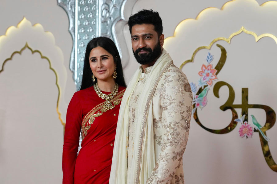 Vicky Kaushal Address Pregnancy Rumour After actress Ambani Family Wedding