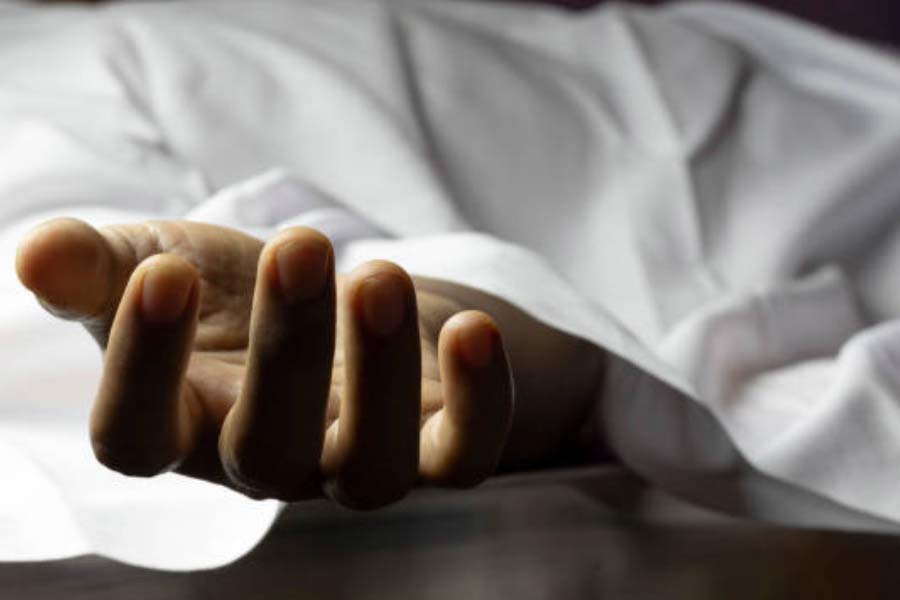 Mystery rises after a dead body of a girl was found in Howrah