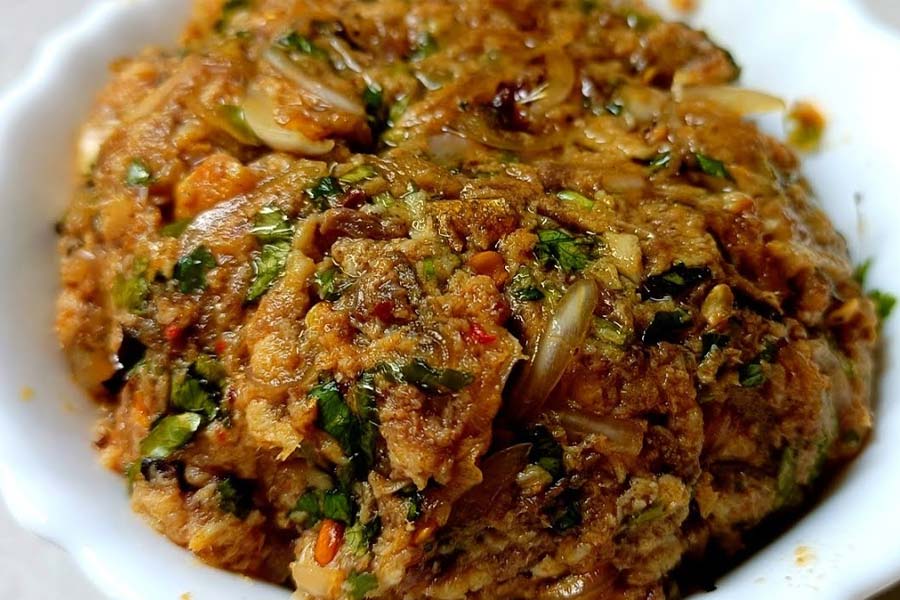 Mawa Ghat special Ilish Macher Lejar Bhorta recipe
