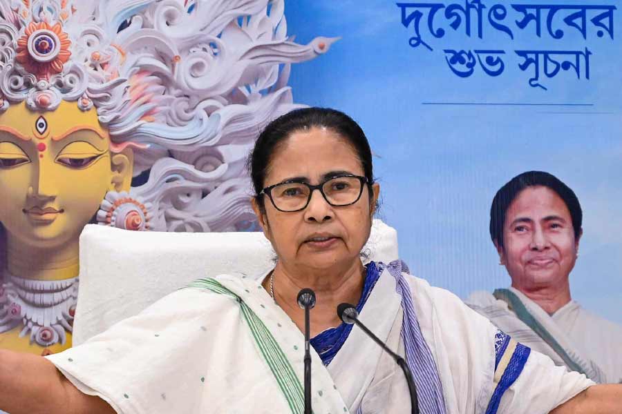 Chief Minister Mamata Banerjee will hold meeting with the Durga Puja Committees of Kolkata on Tuesday