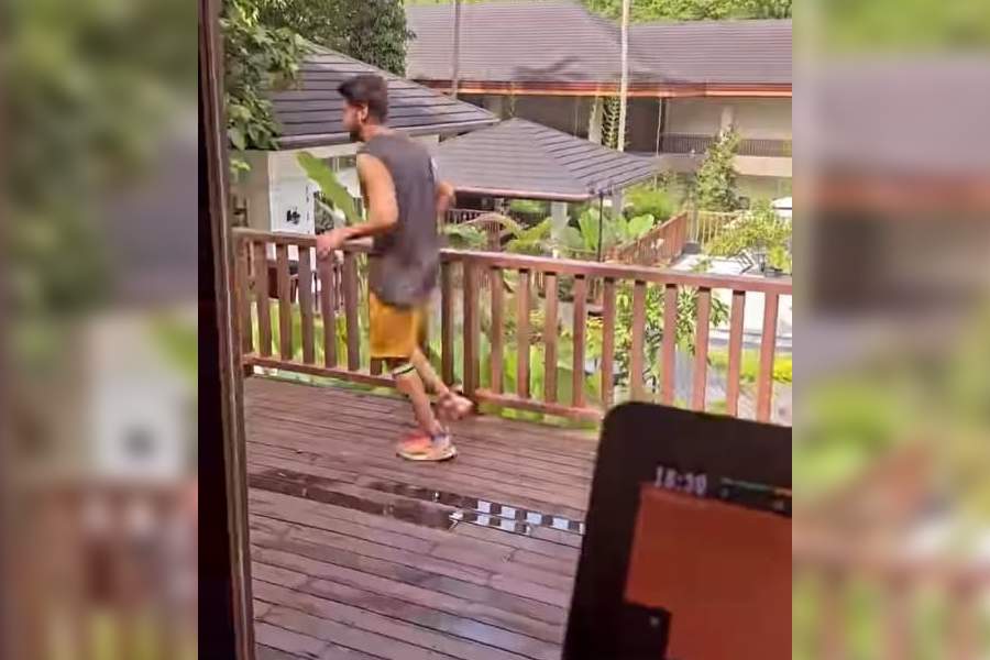 Sonakshi Sinha shares glimpses of her second honeymoon in philippines with husband Zaheer Iqbal