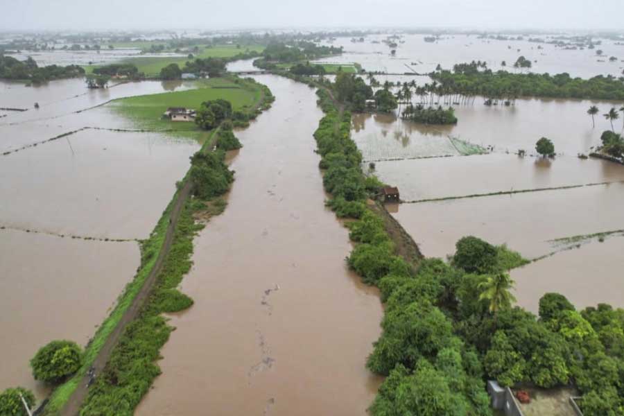 জলমগ্ন গুজরাত।