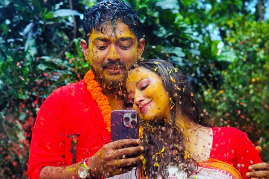 Shovan Ganguly shares a new photo with Sohini Sarkar from their haldi ceremony