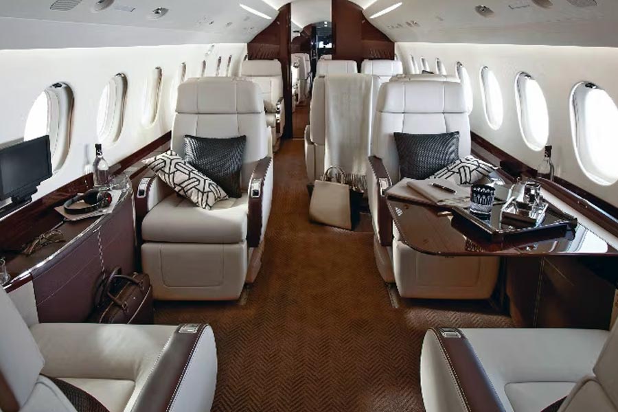 Mukesh Ambani threw most expensive birthday party for his wife Nita Ambani worth 220 crore rupees