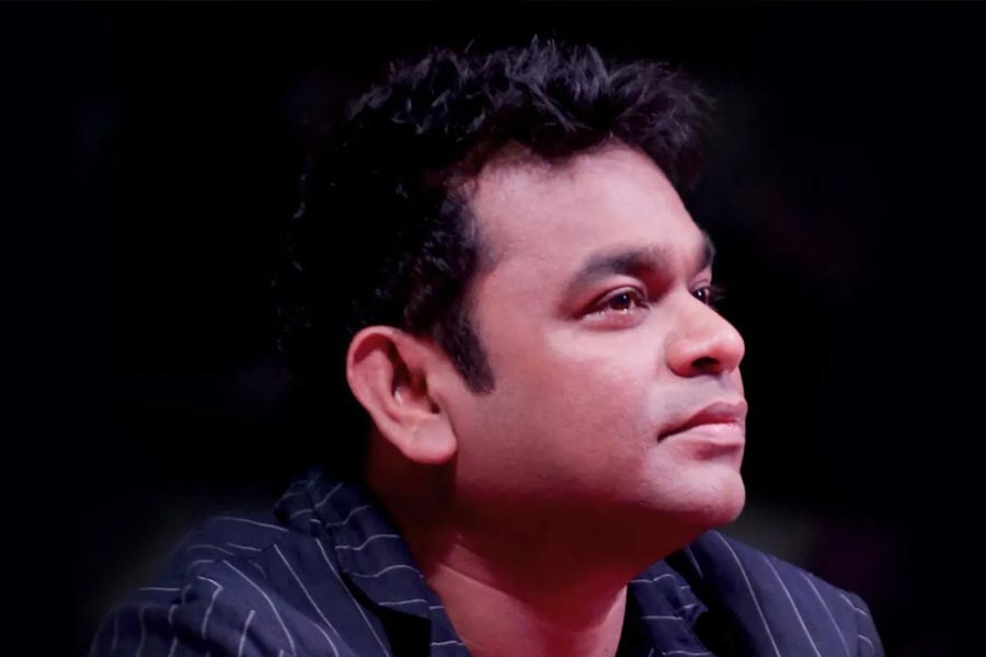 Mukesh Ambani threw most expensive birthday party for his wife Nita Ambani worth 220 crore rupees