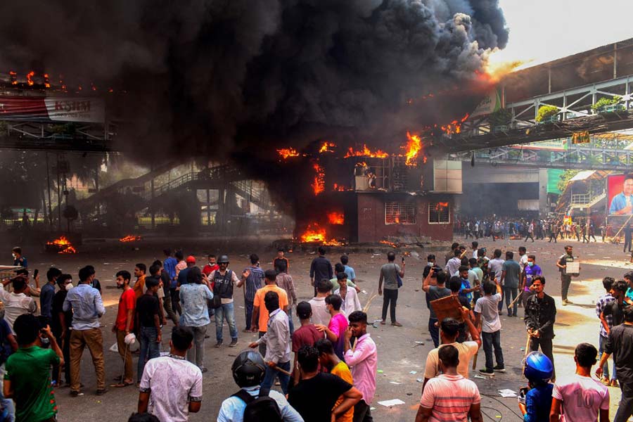 উত্তপ্ত বাংলাদেশ।