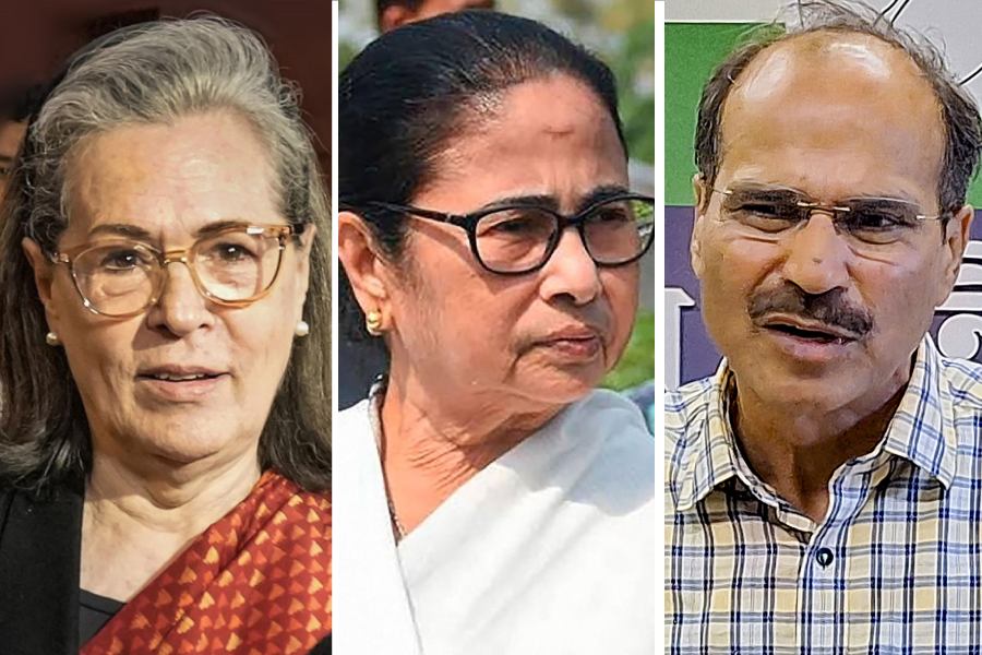 Adhir Chowdhury blames Mamata Banerjee to Sonia Gandhi for losing the Baharampur seat in Lok Sabha polls