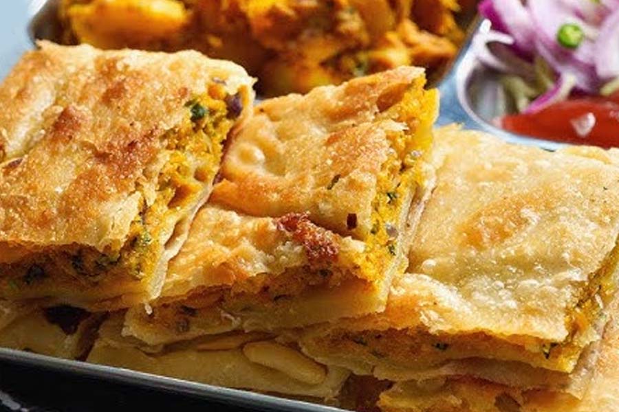 Top food joints in Kolkata to get best Mughlai Paratha