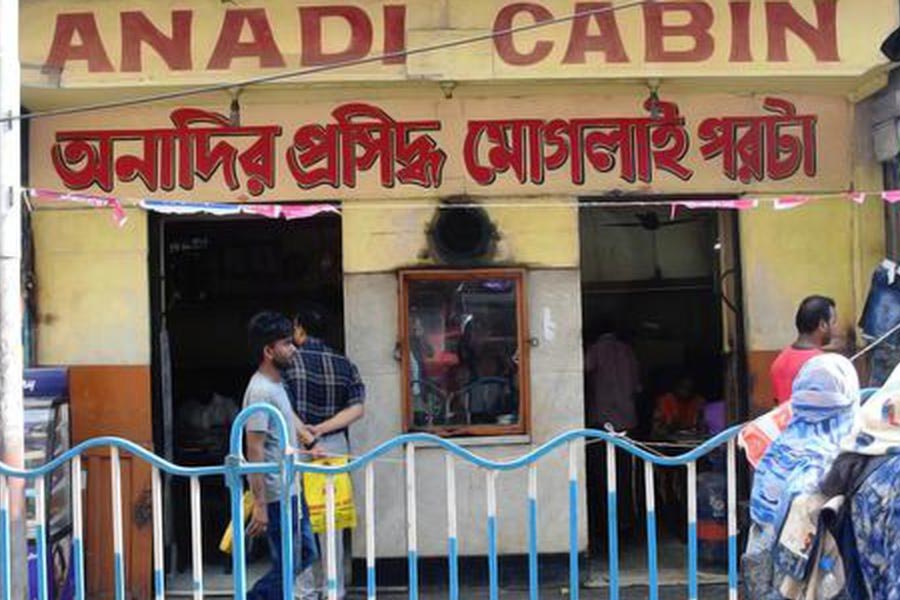 Top food joints in Kolkata to get best Mughlai Paratha