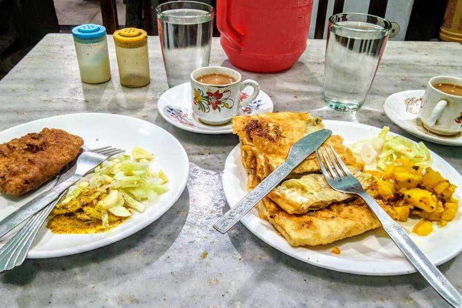 Top food joints in Kolkata to get best Mughlai Paratha