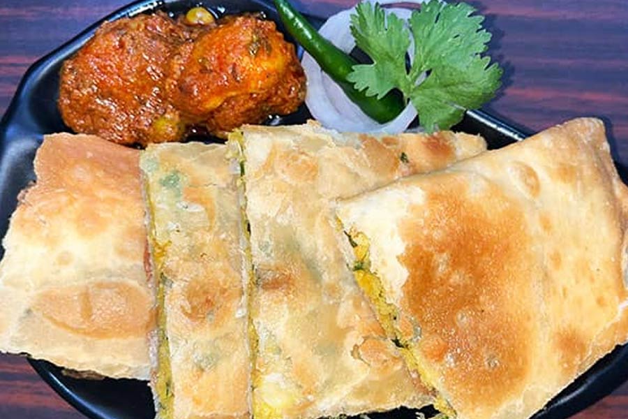 Top food joints in Kolkata to get best Mughlai Paratha