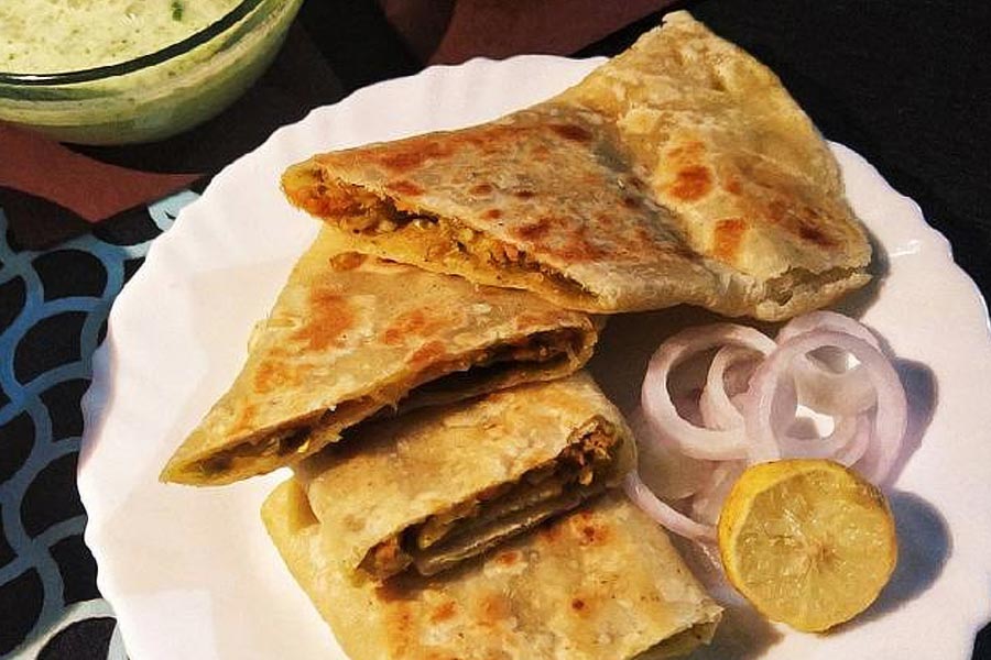 Top food joints in Kolkata to get best Mughlai Paratha