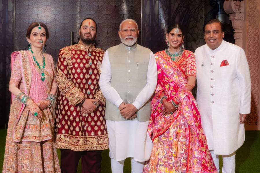 From yacht to cars, luxurious apartments, gifts Anant Ambani and Radhika Merchant received on their wedding