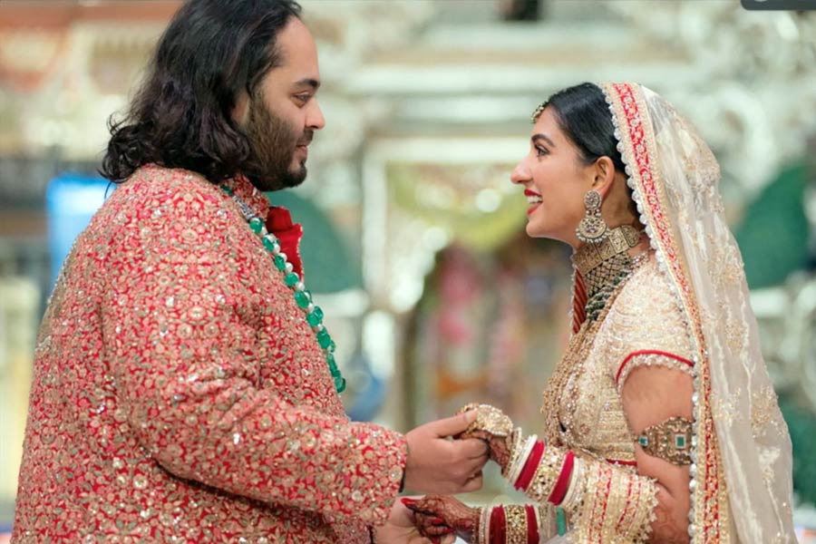 From yacht to cars, luxurious apartments, gifts Anant Ambani and Radhika Merchant received on their wedding