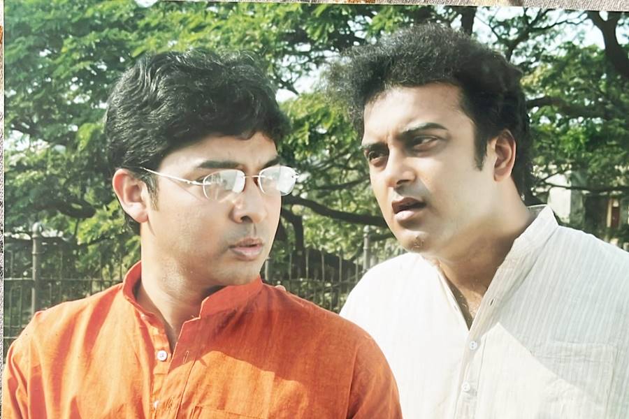 Image Of Bhaswar Chatterjee And Sujan Neel Mukherjee