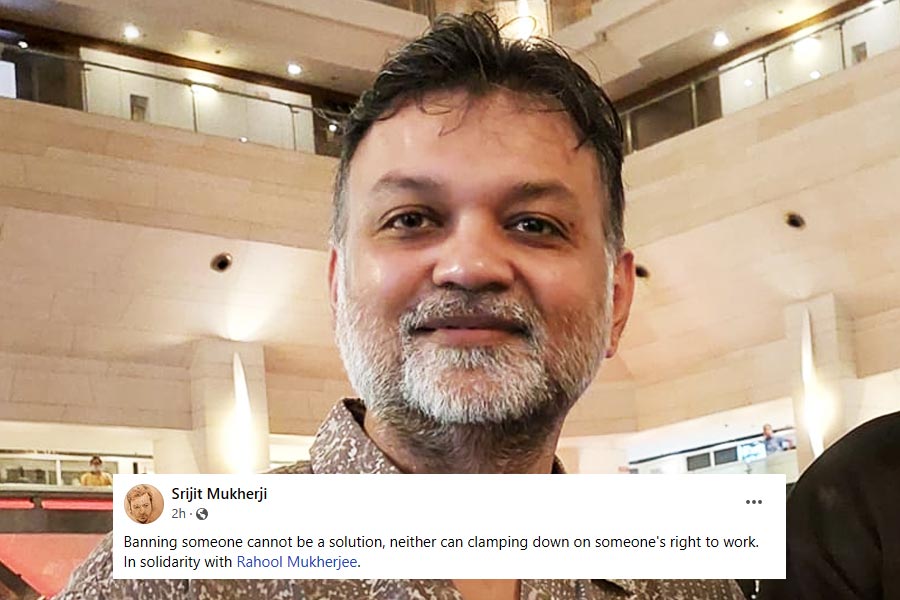 সৃজিত মুখোপাধ্যায়ের তরফেও এসেছে প্রতিবাদ। মঙ্গলবার রাহুলের পাশে দাঁড়িয়ে সমাজমাধ্যমে তিনি লেখেন, “নিষেধাজ্ঞা জারি করে বা কারও কাজের অধিকার দমন করে কোনও সমাধান সম্ভব নয়।”