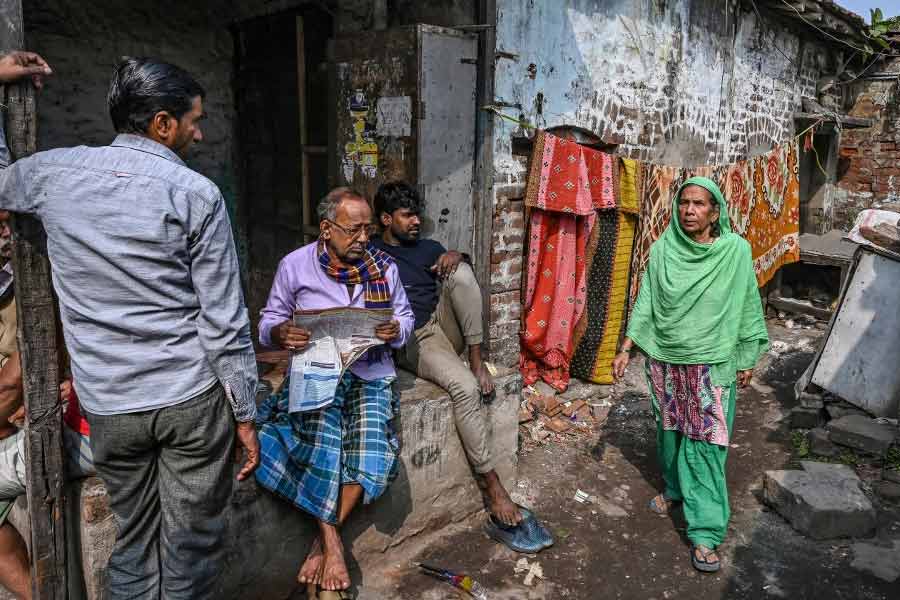 দারিদ্র থাকলেও বংশগৌরবে ধনী সুলতানা।