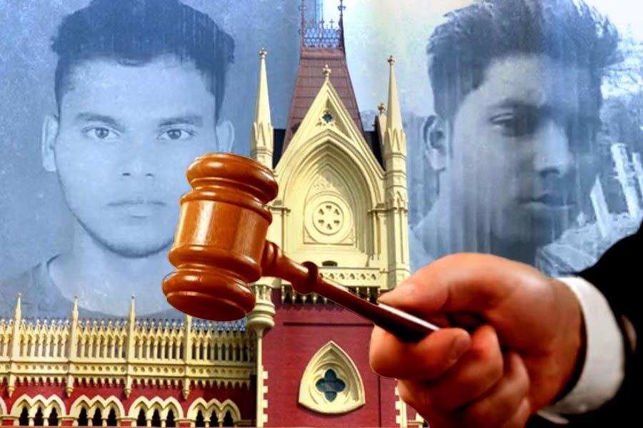 Calcutta High Court stayed the order for compensation in the death of two students