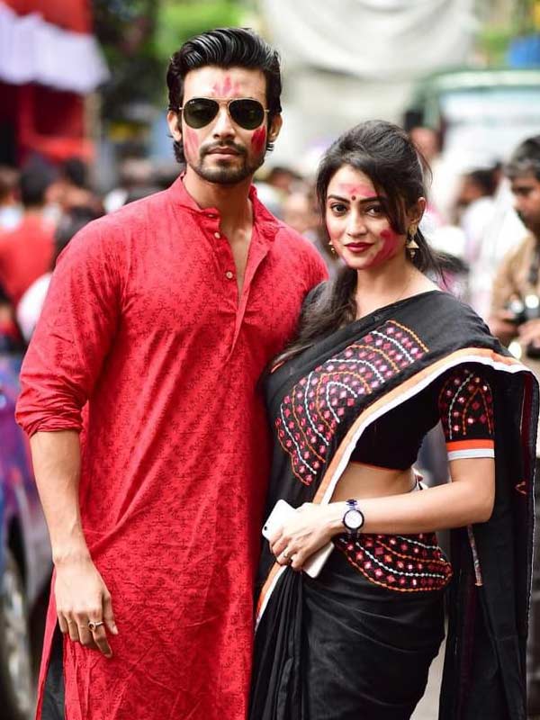 ২০১৪ সালে শিবাঙ্গীর সঙ্গে প্রেম ভাঙে। ফের বসন্ত আসে রণজয়ের জীবনে ২০১৫ সালে। এ বার ছোট পর্দার অভিনেত্রী প্রিয়াঙ্কা মণ্ডল। এ বারও দীর্ঘ হয়েছিল প্রেমের মরসুম। ২০১৫-২০১৮ সাল পর্যন্ত এক সঙ্গে ছিলেন প্রিয়াঙ্কা-রণজয়। তবে সেই প্রেমও ভেঙে যায় কোনও এক অজ্ঞাত কারণে।