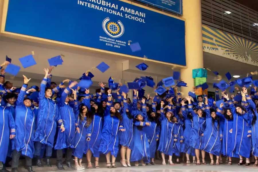 How much do star kids pay for studying in Ambani’s school