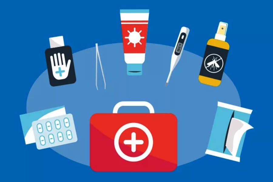 Things to have in a first aid kit for emergency situation