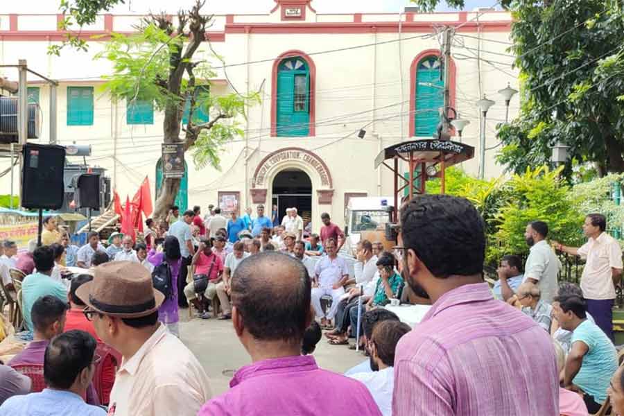 হকার উচ্ছেদের প্রতিবাদে নাগরিক বিক্ষোভ সভা।