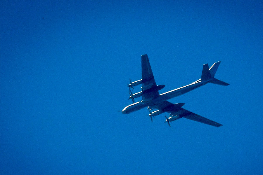 America and Canada intercepts Russian and Chinese bombers near Alaska 