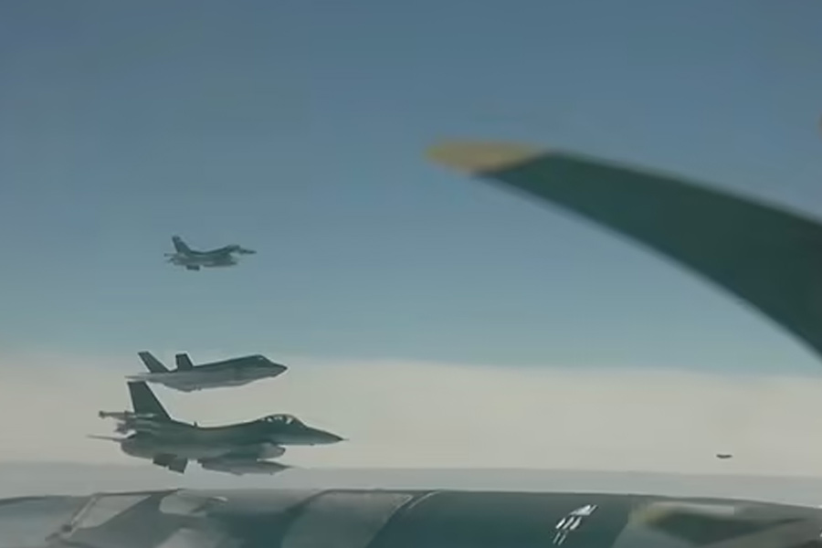 America and Canada intercepts Russian and Chinese bombers near Alaska 