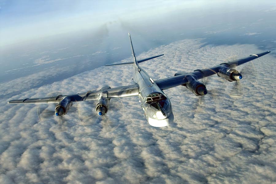 America and Canada intercepts Russian and Chinese bombers near Alaska 