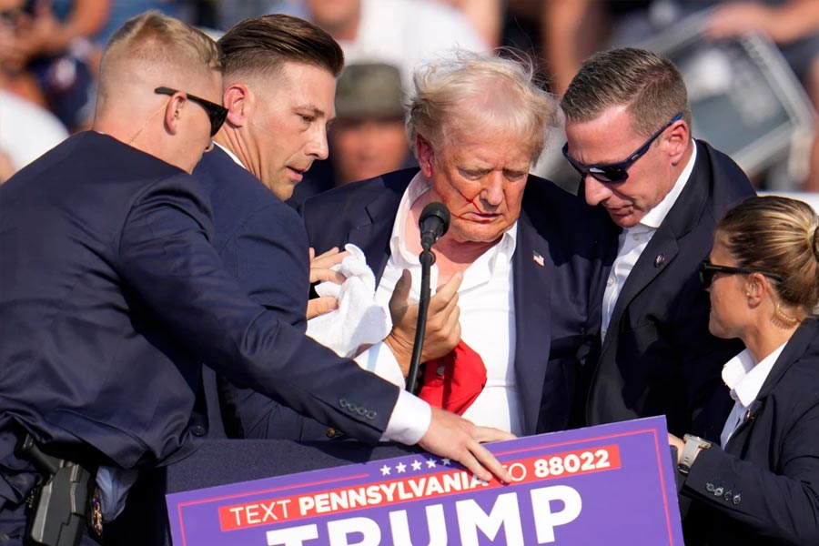 Donald Trump calls for obliteration of Iran after reported Iranian threats against him 