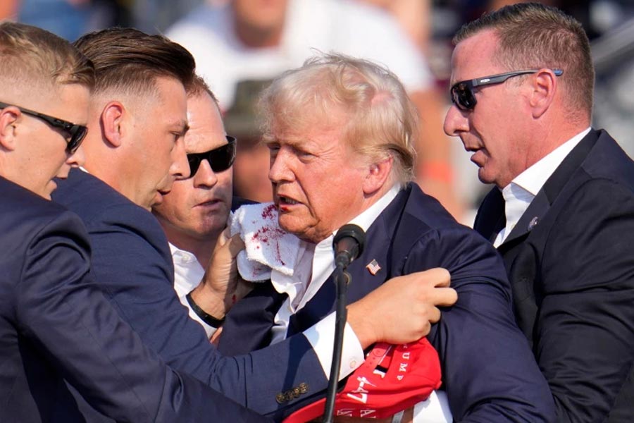 Donald Trump calls for obliteration of Iran after reported Iranian threats against him 