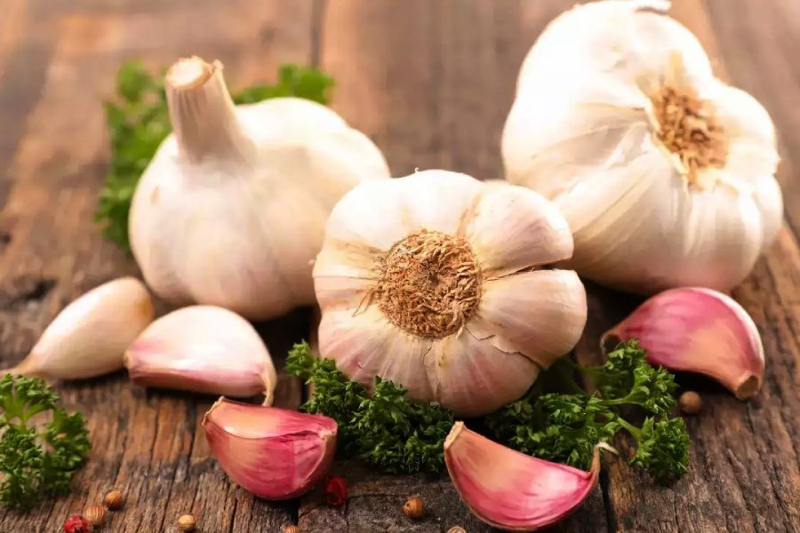 Seven health benefits of consuming 3 cloves of garlic before lunch