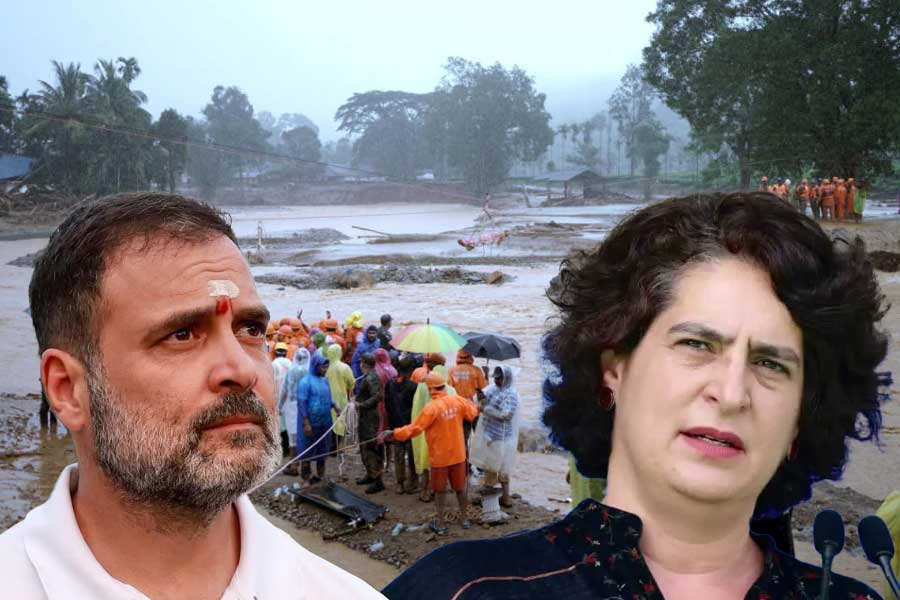 Rahul Gandhi and Priyanka Gandhi postpones their visit to land slide hit Wayanad