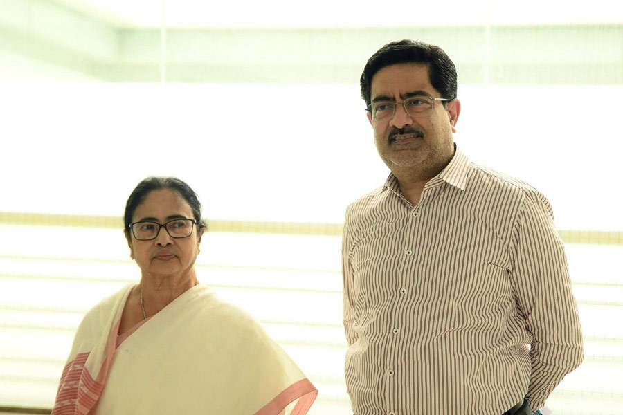 Industrialist Kumarmangalam Birla met CM Mamata Banerjee at Nabanna