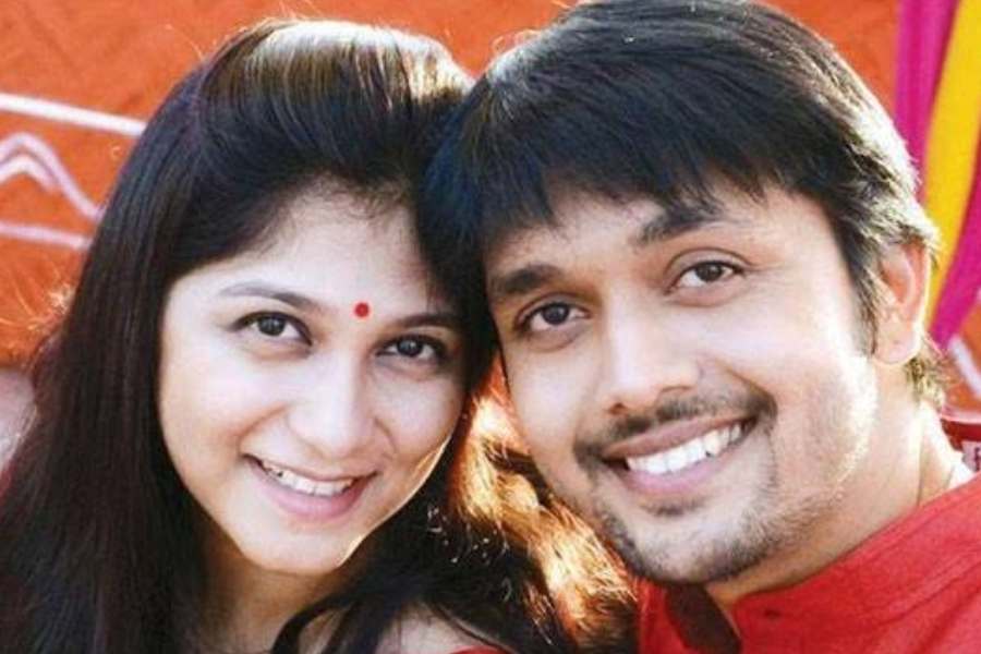 Bangladeshi actor Arifin Shuvoo announces divorce with his wife Arpita Samaddar