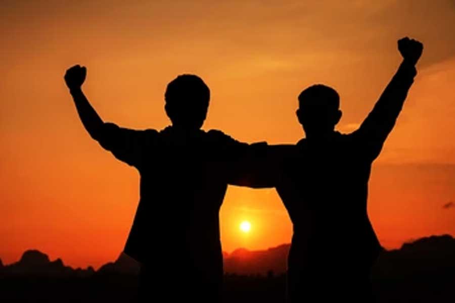 The farewell rituals of IIT kanpur includes marriage between two male students