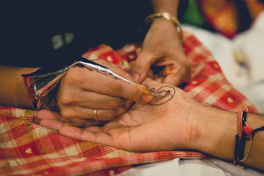 The farewell rituals of IIT kanpur includes marriage between two male students