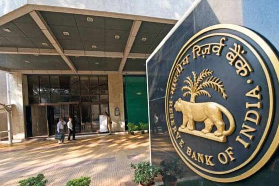 India brings 100 metric tonnes of gold back from UK