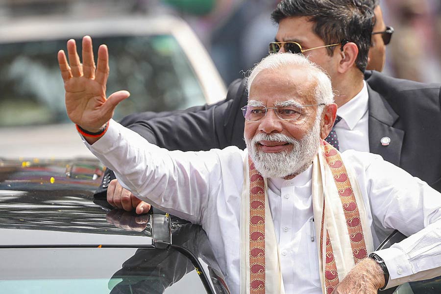 ওয়েবসাইটে উল্লেখ রয়েছে, ‘গাইড’ ছবিটি মোদীর জীবনেও প্রভাব ফেলেছে। খরার প্রভাব মানুষের জীবনে ঠিক কী ভাবে পড়ে তা এই ছবি দেখেই নাকি বুঝতে পেরেছিলেন প্রধানমন্ত্রী।