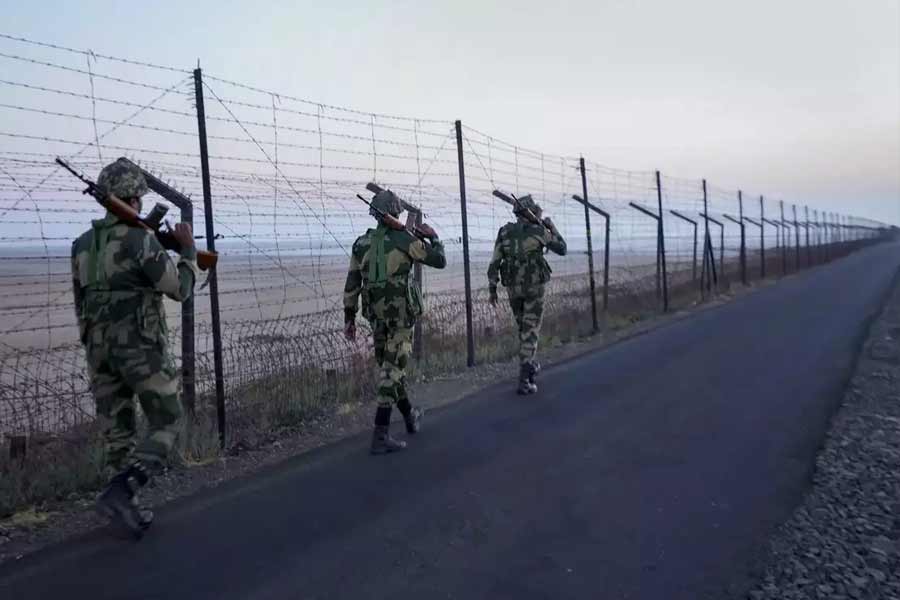 পরমাণু অস্ত্রের ব্যবহার এড়াতে দুই দেশই অবিলম্বে পদক্ষেপ করবে বলে ঠিক করে। এই অস্ত্র যাতে ব্যবহার করার প্রয়োজন না পড়ে, সেই আত্মবিশ্বাস বৃদ্ধি করার জন্যও আলোচনা করবেন বলে সহমত হন রাষ্ট্রপ্রধানেরা।