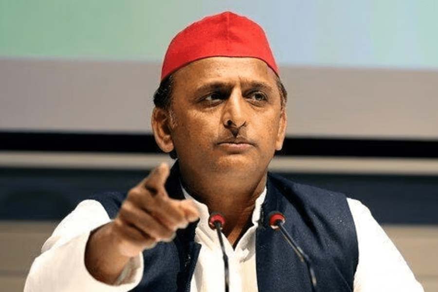 কনৌজ থেকে প্রার্থী হয়েছেন উত্তরপ্রদেশের প্রাক্তন মুখ্যমন্ত্রী অখিলেশ যাদব। তিনি সমাজবাদী পার্টির প্রধানও।