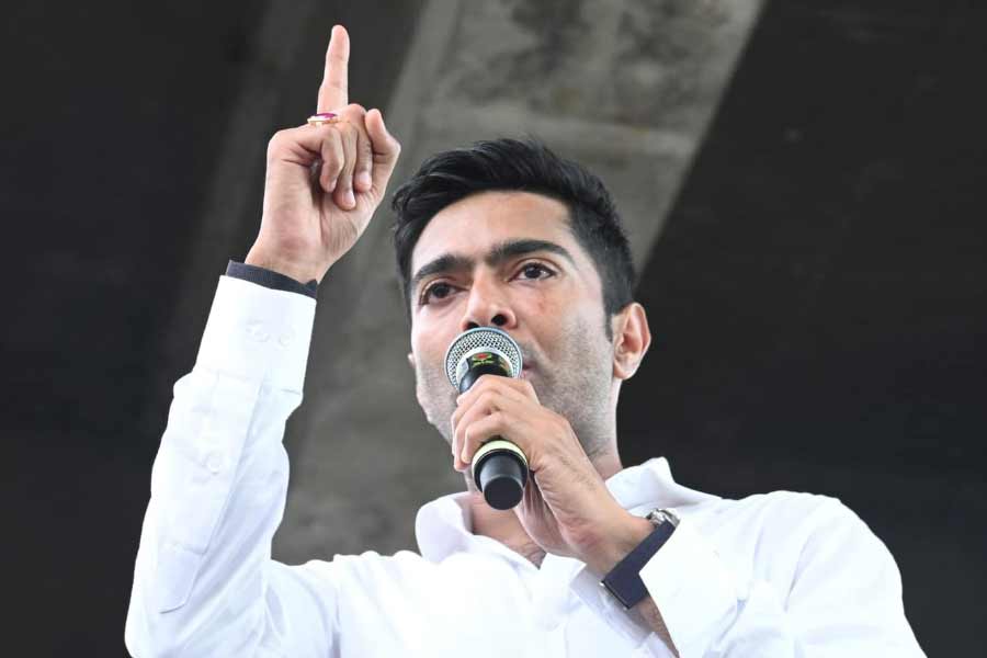 Tmc mp Abhishek Banerjee have hold a meeting the preparation of Lok sabha election counting