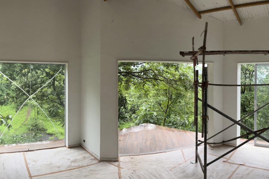 বাড়ি তৈরি করছেন তা জানিয়েছেন ঠিকই, কিন্তু সে বাড়ির ঠিকানা জানাননি ইমরান। গৃহনির্মাণের কাজে হাত দেওয়ার আগে বহু বার সেখানে ঘুরতে গিয়েছেন তিনি।