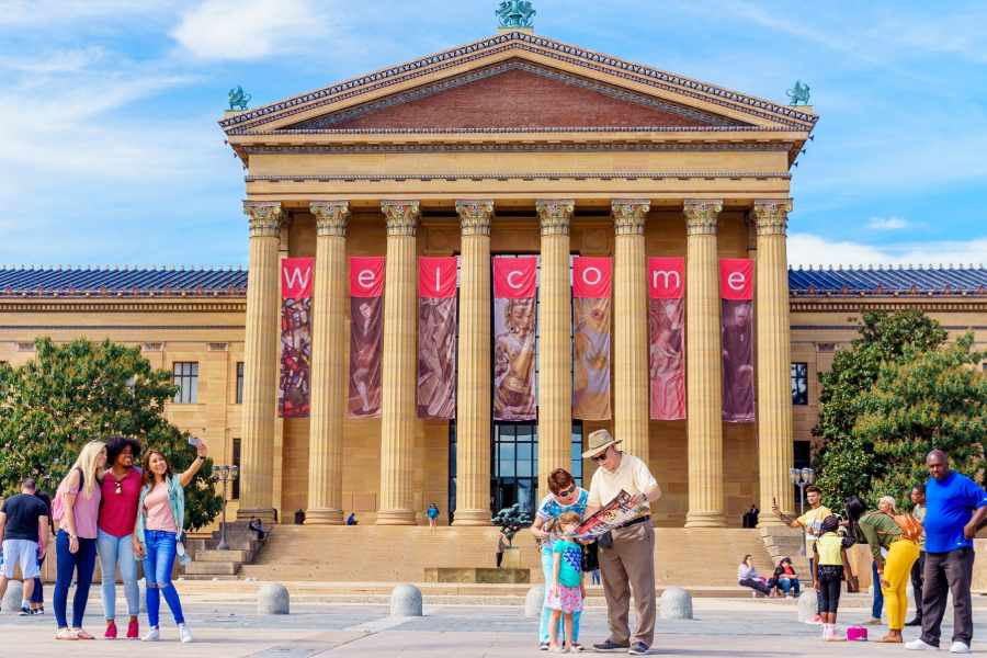 Girls tour guide to Philadelphia 