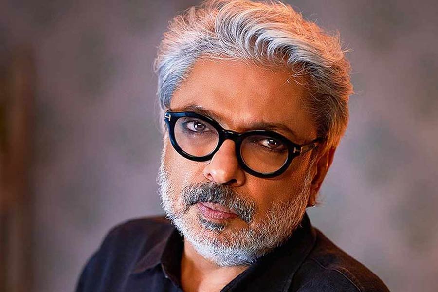 Actress Jayati Bhatia revealed that Sanjay Leela Bhansali used to reward his actors every time they deliver a good shot